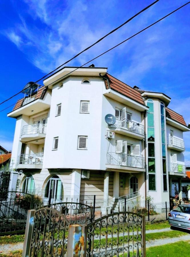 Guesthouse Jelic Teslić Exterior foto